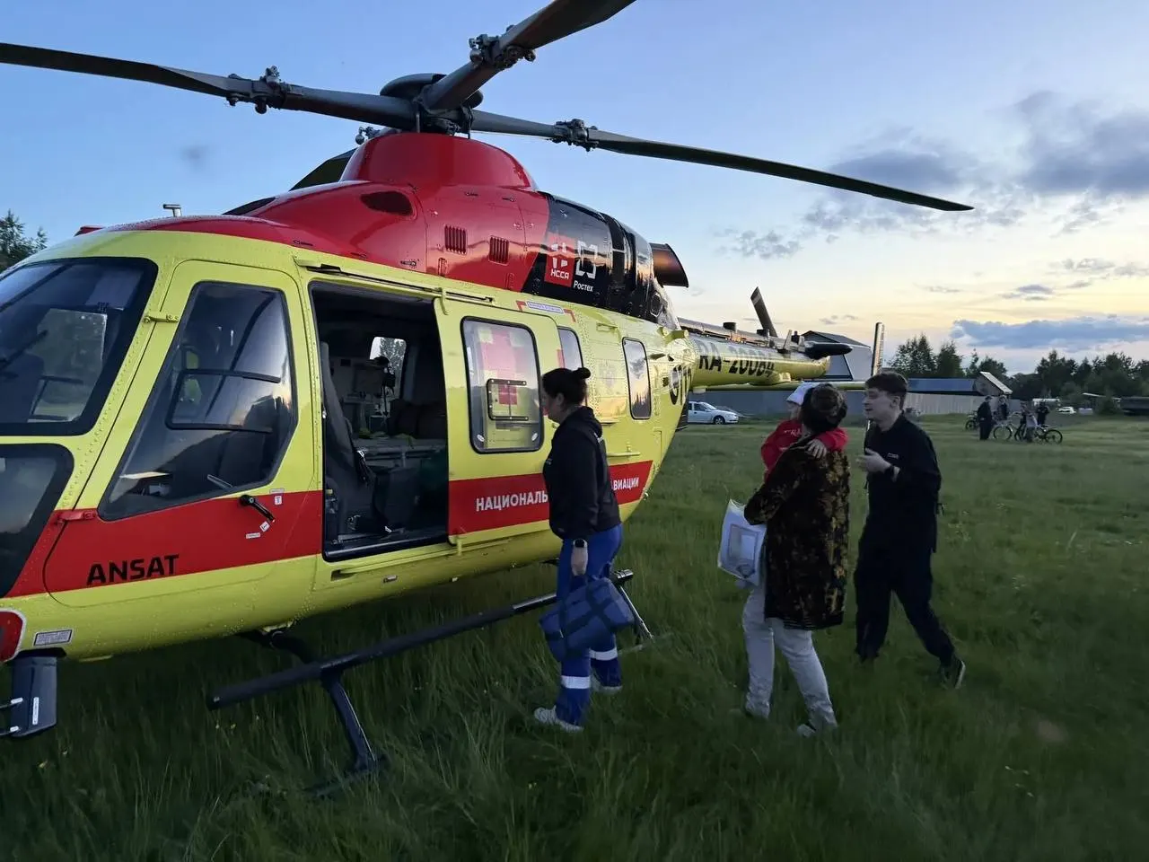 В&nbsp;тяжёлом состоянии 3‑летнюю девочку эвакуировали вертолётом в&nbsp;Ярославль с&nbsp;подозрением на&nbsp;клещевой энцефалит