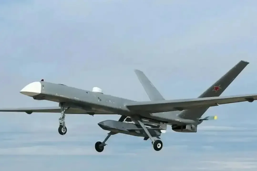Российский производитель крылатых ракет S8000 «Бандероль» рассчитывает поднять выпуск до 250 ракет в месяц на фоне использования беспилотников; данные по открытым тендерам указывают на такой потенциал.
