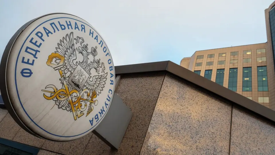 Ужесточение налогового режима для малого бизнеса и самозанятых привело к снижению сборов по специальным налоговым режимам и росту дефицита федерального бюджета в начале 2026 года.