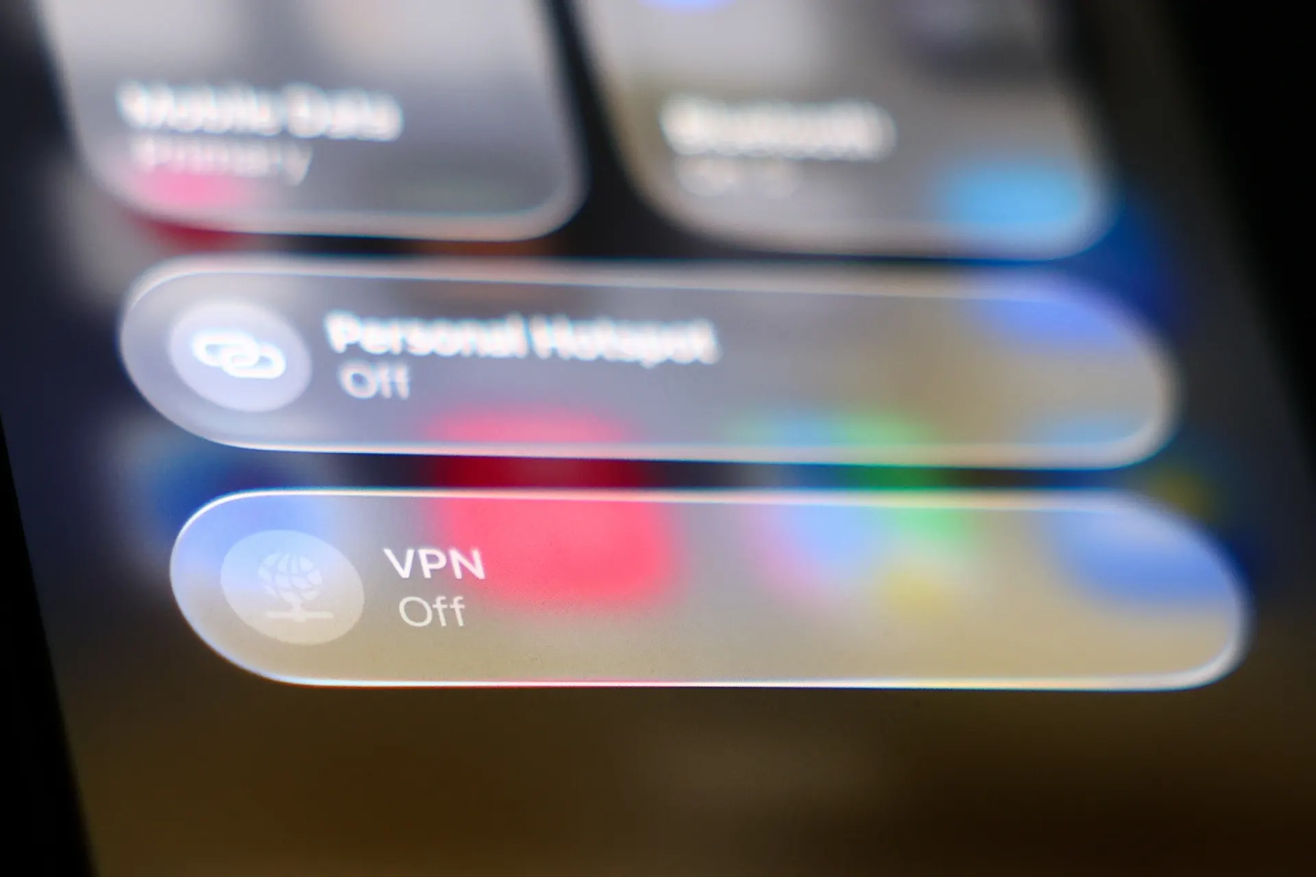 После требований ограничивать доступ через VPN часть маркетплейсов и других сервисов вновь открываются при использовании VPN у некоторых пользователей, тогда как для других доступ остаётся возможен только без него.