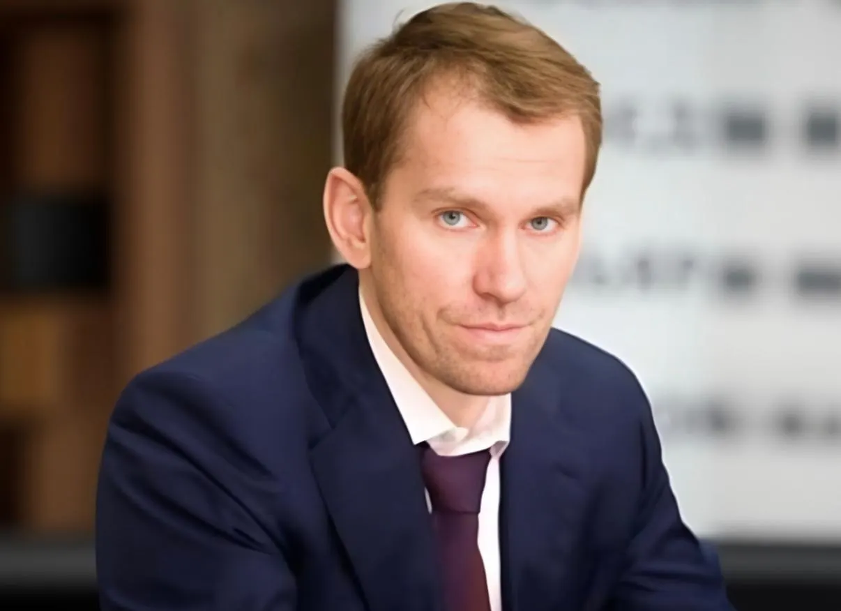 По результатам расследования движение получает деньги через фонды, связанные с Игорем Худокормовым и Сергеем Михеевым. Ярославская ячейка утверждает, что мероприятия согласуются с силовыми структурами.