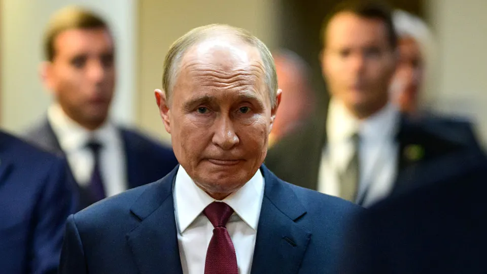 Аналитики фиксируют чистое уменьшение контролируемой Россией территории — около 116 кв. км в апреле. Снижение темпов наступления связывают с контратаками, ударами средней дальности и активным применением дронов, проблемами связи и плохой погодой.