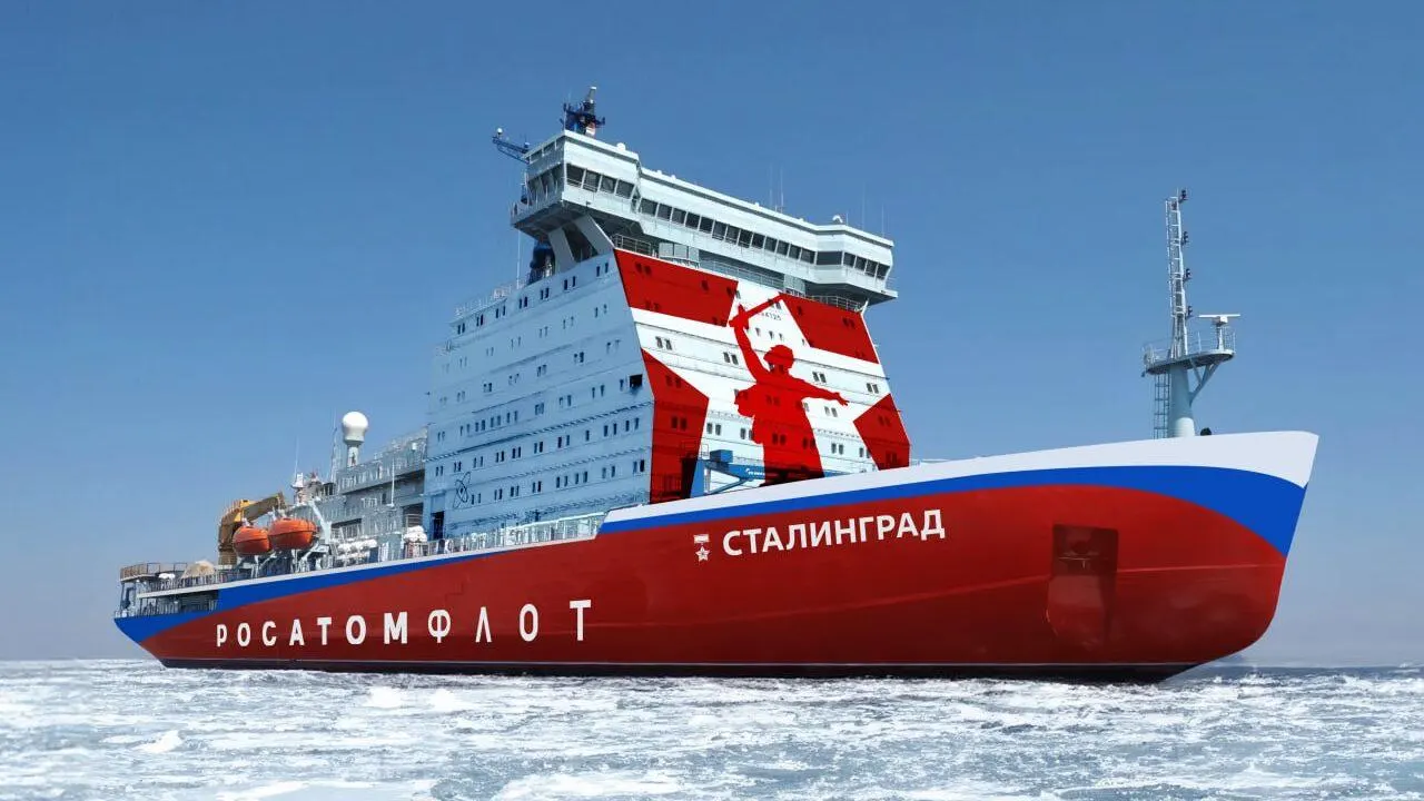 Для достройки ледоколов «Ленинград» и «Сталинград» и обслуживающего судна предлагают ввести портовый сбор или дополнительную плату до $2,75 за тонну на Северном морском пути; потенциальный доход за 2027–2035 годы — до 138 млрд рублей.