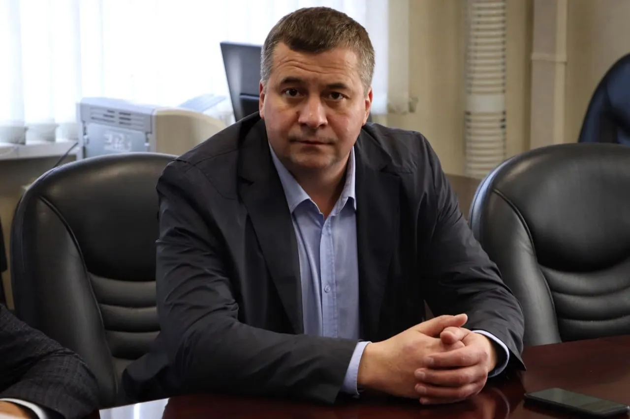 Прокуратура Ярославской области сообщила: 52‑летний предприниматель и экс‑депутат Евгений Мясников обязан выплатить 3,5 млн рублей; ранее в 2023 году его приговорили к 6,5 годам колонии строгого режима.
