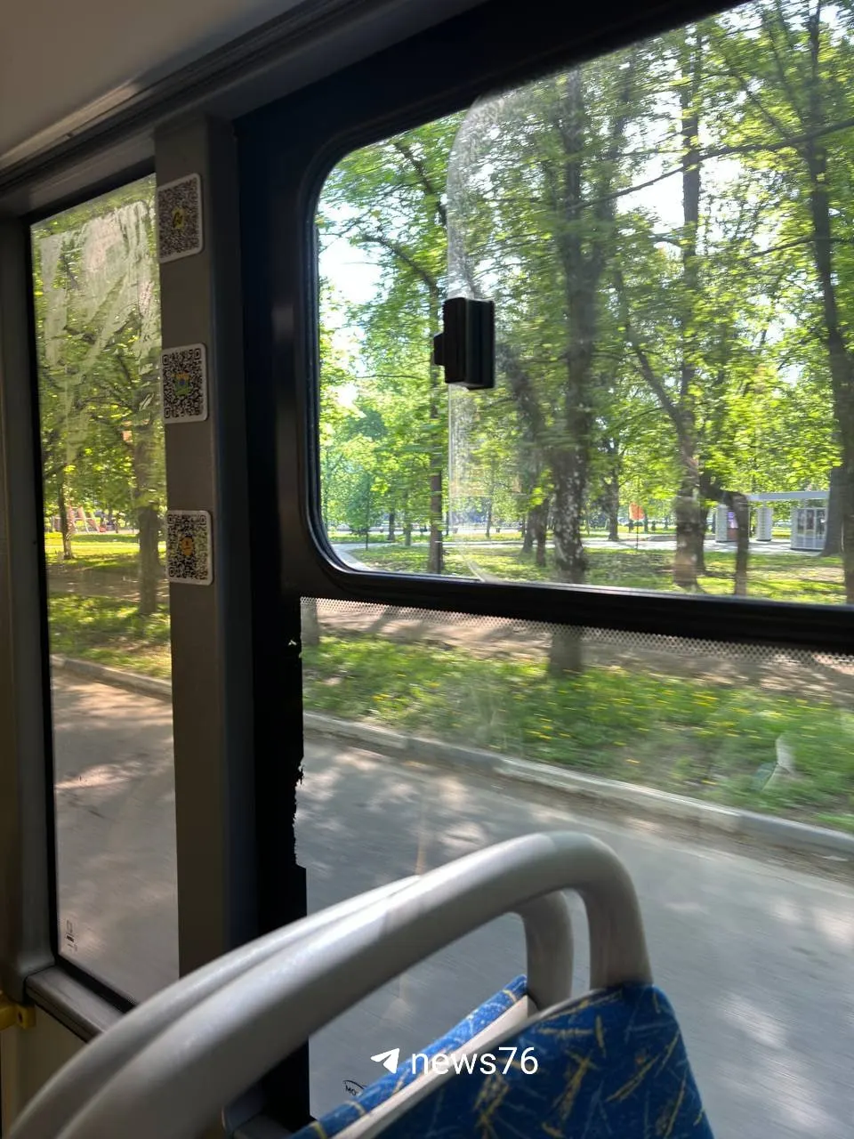 Пассажиры сообщают, что в жару кондиционеры на многих городских маршрутах не включают: людям становилось плохо, окна открыты — но это не спасает.