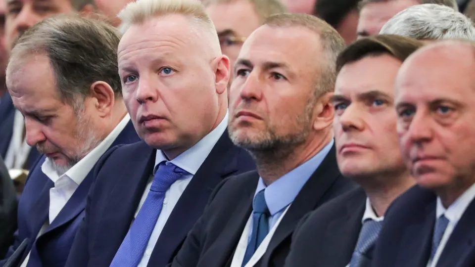 Крупное бизнес‑объединение предложило не публиковать решения и сведения об участниках дел по контрсанкционным искам и просит не учитывать «бумажные» взыскания при расчёте налоговой базы — инициатива обсуждается в администрации президента и профильных ведомствах.