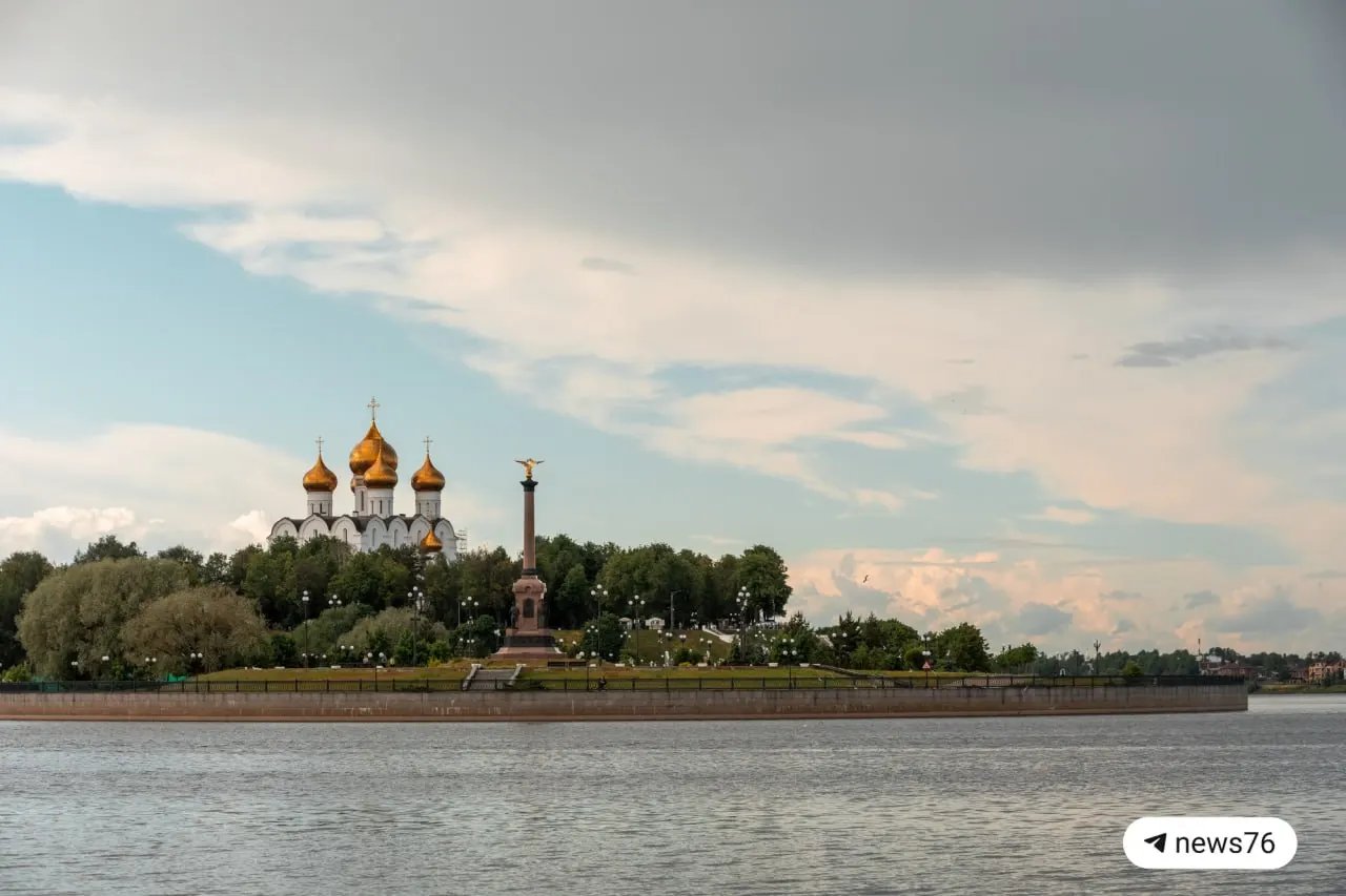 Днём около +11°, возможен небольшой дождь.