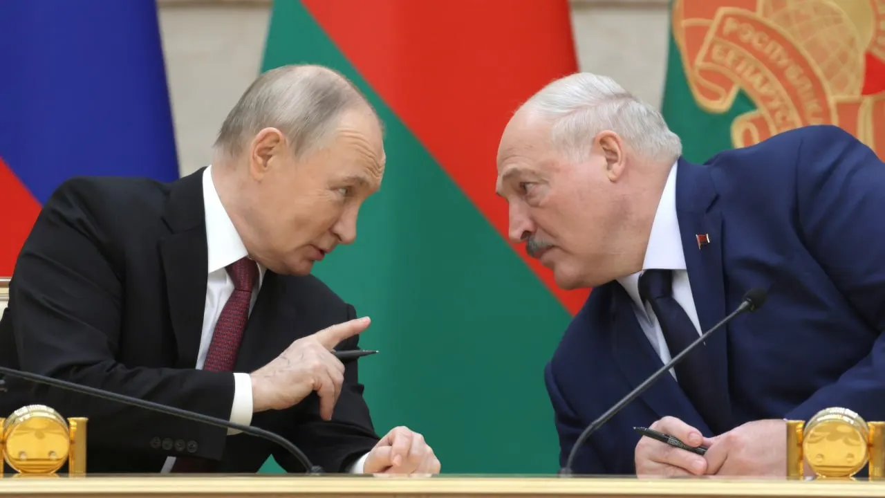 26 июня в резиденции на Валдае прошла закрытая встреча лидеров России и Белоруссии; публичных заявлений не последовало. В центре внимания — обострение на белорусско‑украинской границе и переговоры между Минском и Киевом.