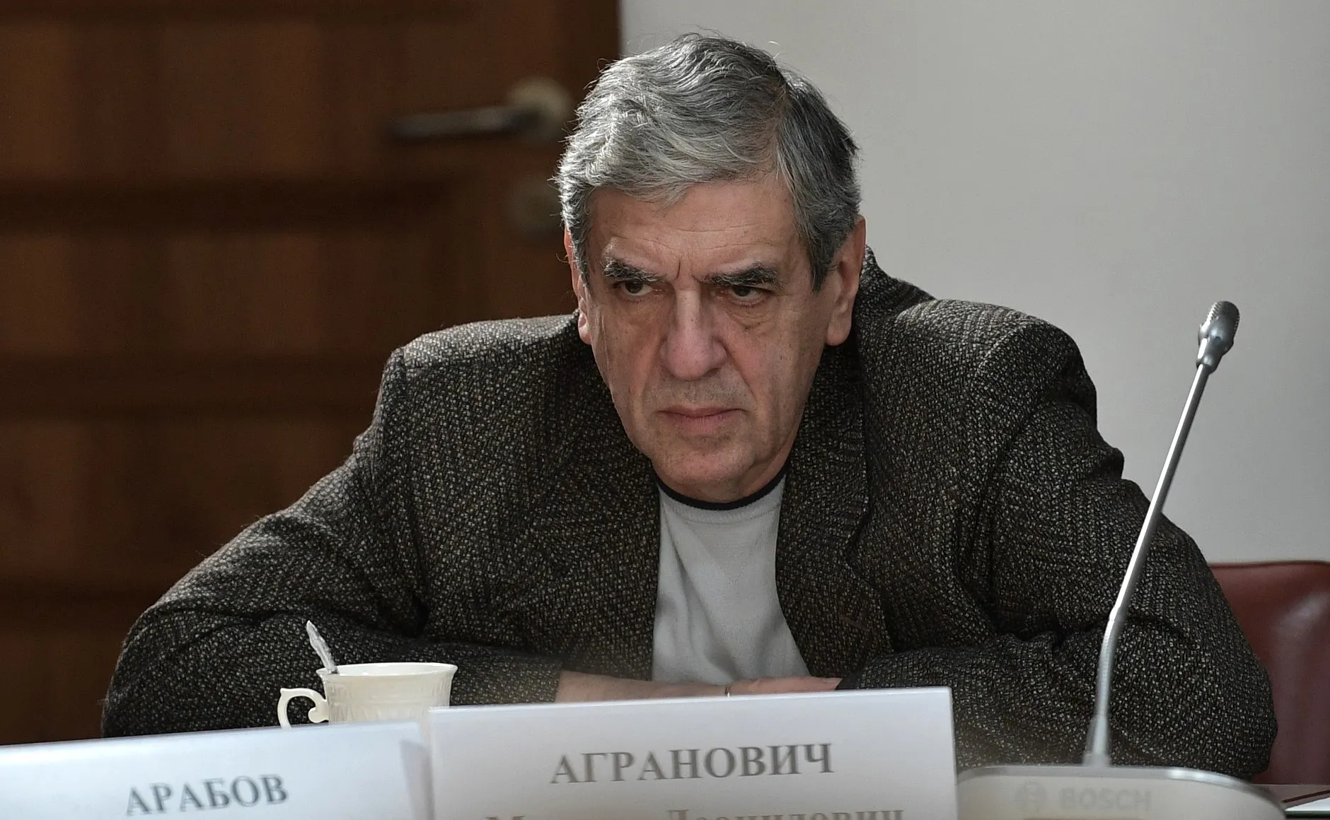 Операторский факультет Всероссийского государственного института кинематографии объявил набор в специальную группу мастерской Михаила Аграновича с предложением бесплатного обучения с 2027 года при заключении годичного контракта с Минобороны для службы в войсках беспилотных летательных аппаратов.