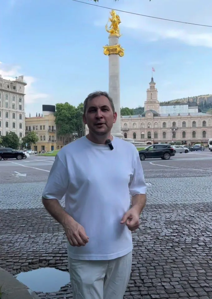 Николай Левшиц, автор популярного русскоязычного блога о Грузии, включён в реестр «экстремистов и террористов» — у него более 115 тыс. подписчиков в Telegram; блогер пока не комментировал ситуацию.