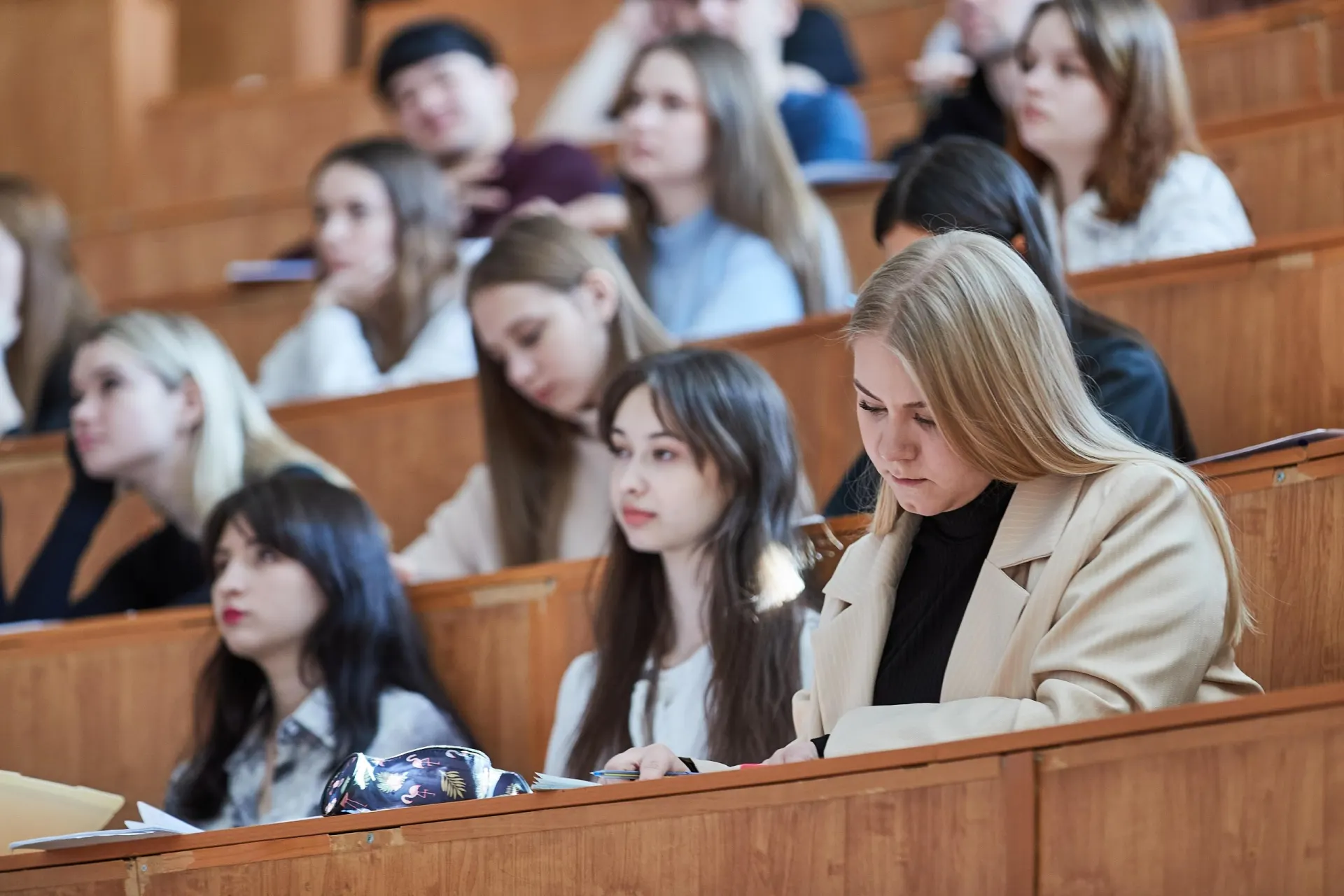 По новым правилам студентов по целевым договорам могут отчислить в любой момент, а вместо штрафов введена обязанность компенсировать расходы на обучение.
