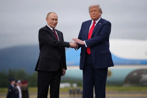 По данным информированных источников, президент США намерен обсудить с лидерами Украины и России возможность прекращения войны; саммит НАТО пройдет 7–8 июля.