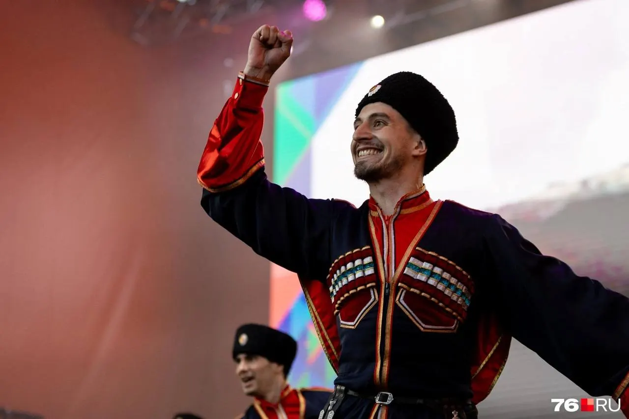 1 июля вечером на Советской площади в Ярославле прошёл открытый фольклорный концерт с участием Надежды Бабкиной, ансамблей «Донбасс», «Кубанская казачья вольница», этно-фолк-группы «Мерема» и других исполнителей. Вход был свободным.