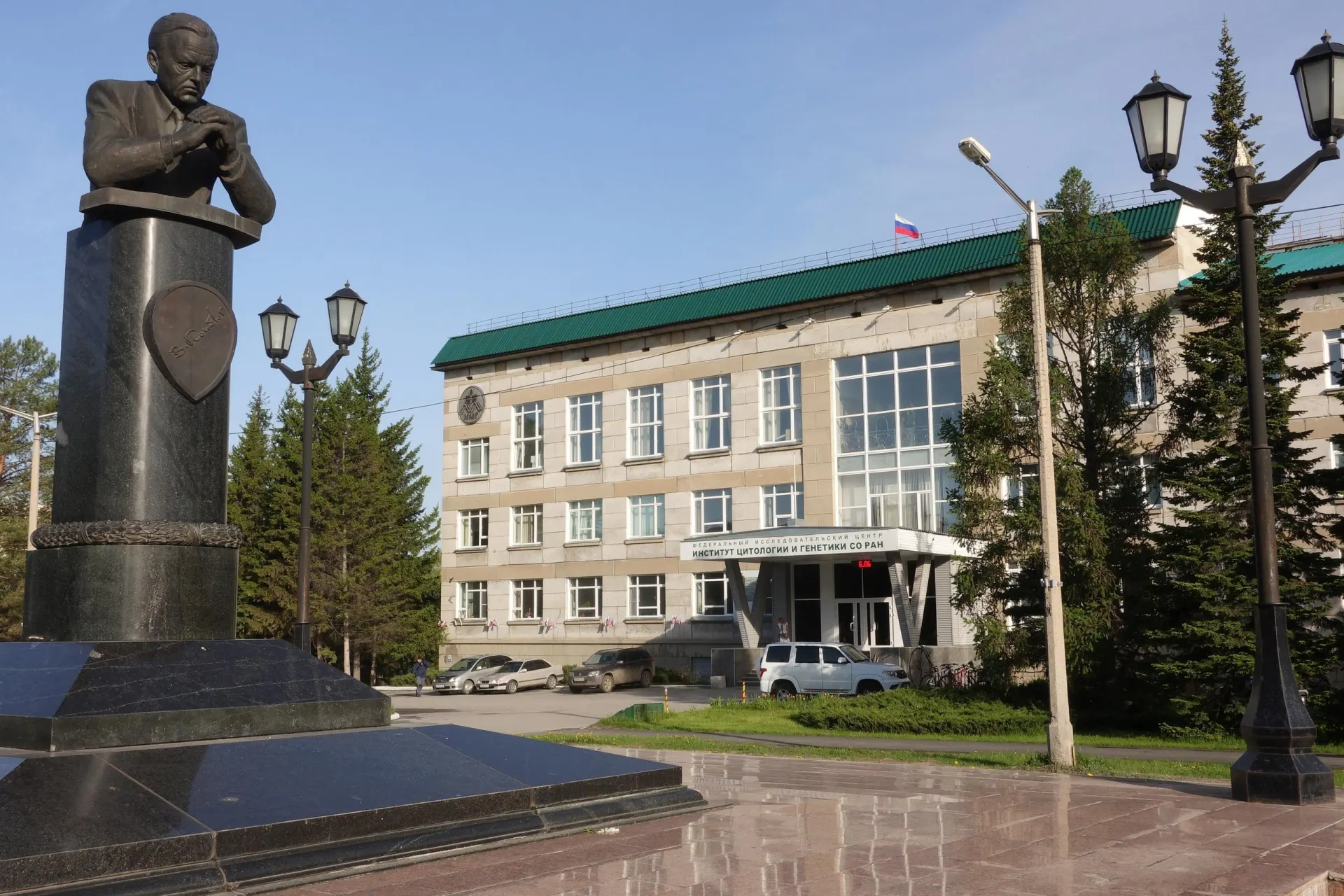 Новые федеральные правила вывоза генетической информации, которые вступают в силу 1 сентября 2026 года, потребуют согласований с межведомственной комиссией и могут затормозить исследования, осложнить публикацию в международных журналах и увеличить риски для учёных.