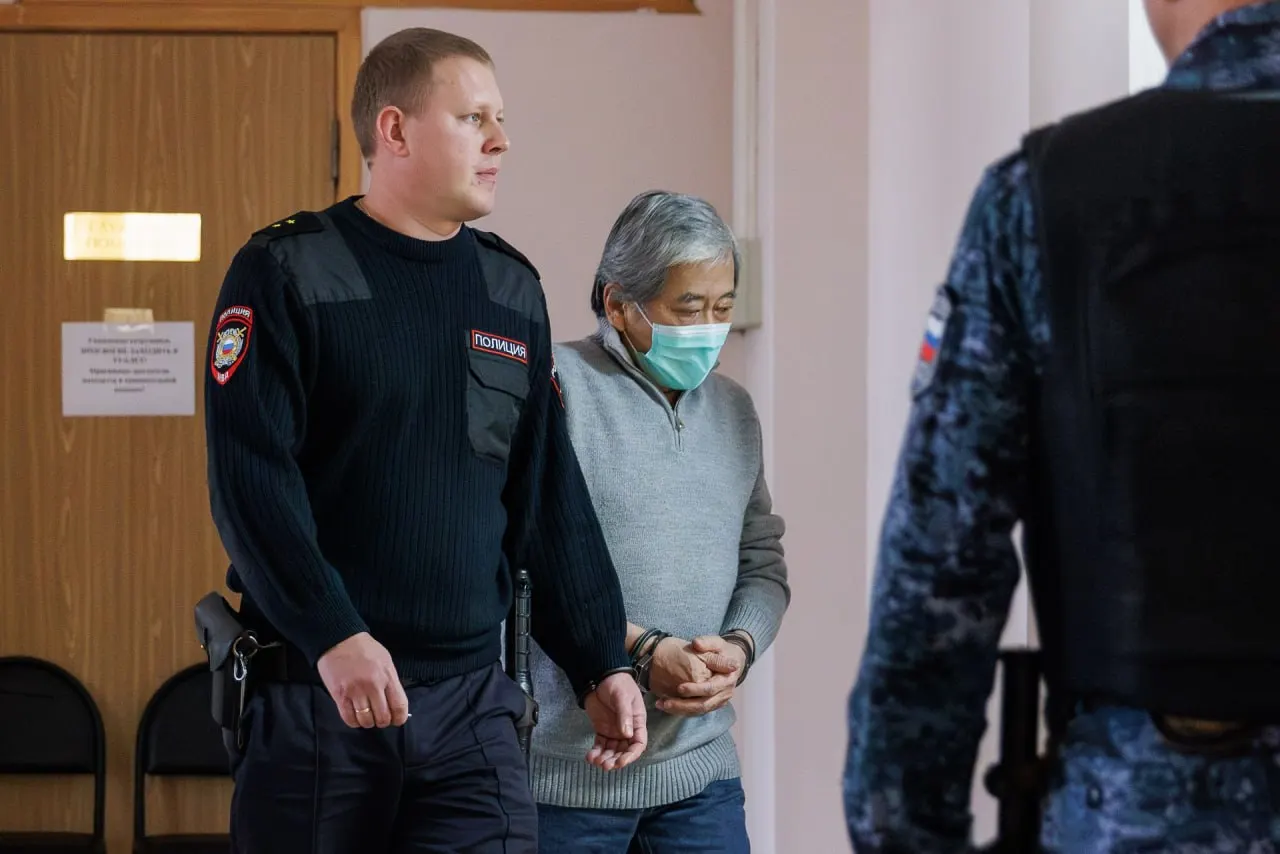 В картотеке Верховного суда появились материалы уголовного дела Александра Пака, осуждённого за убийство Екатерины Буравлёвой; дело передано в третий состав уголовной коллегии.