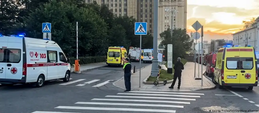 Вечером 1 августа возле ресторана Balzi Rossi на Кудринской площади произошёл взрыв. Есть погибшие и раненые, следствие рассматривает версию теракта и возможную цель — командующего Воздушно‑космическими силами.