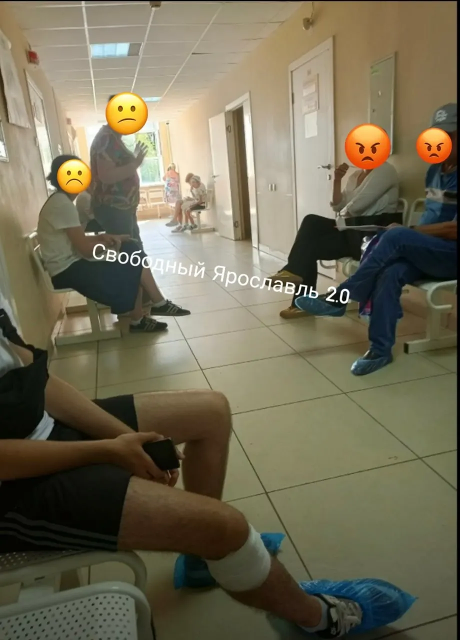 Пациенты региона жалуются на сложности с записью к врачу: в поликлиниках региона наблюдается нехватка кадров, что приводит к длительным очередям.