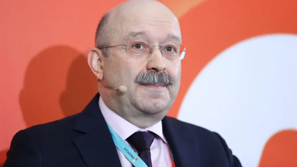 Размышления о переходе к милитаризованной экономике и мобилизации: экономические риски, институциональные сложности и влияние на фронт.