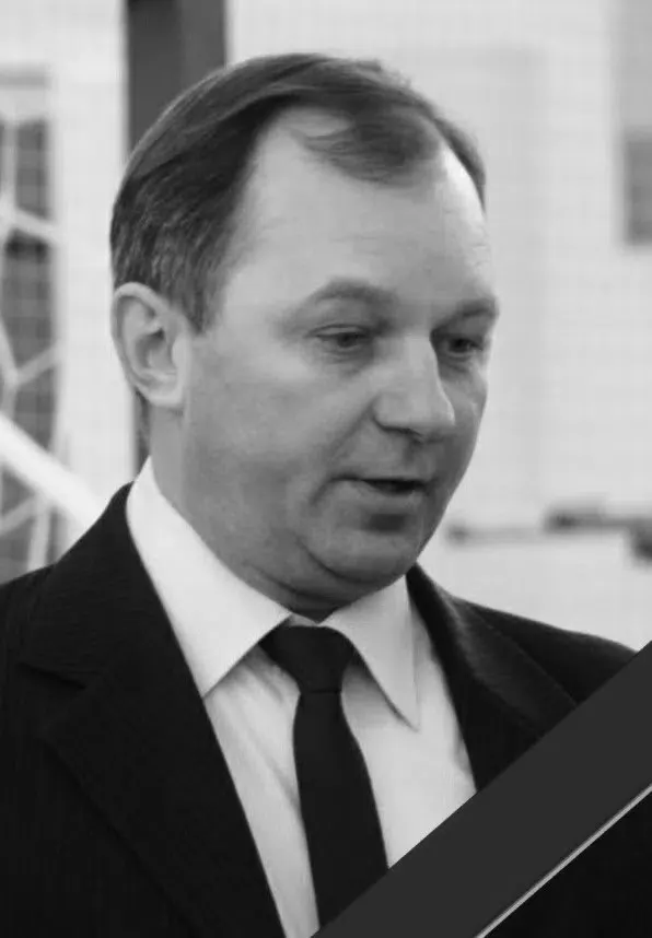 Скончался ярославский тренер по лёгкой атлетике Сергей Тюленев. Его воспитанники добивались значимых результатов, многие стали профессиональными спортсменами; прощальная церемония состоится в Ярославле.