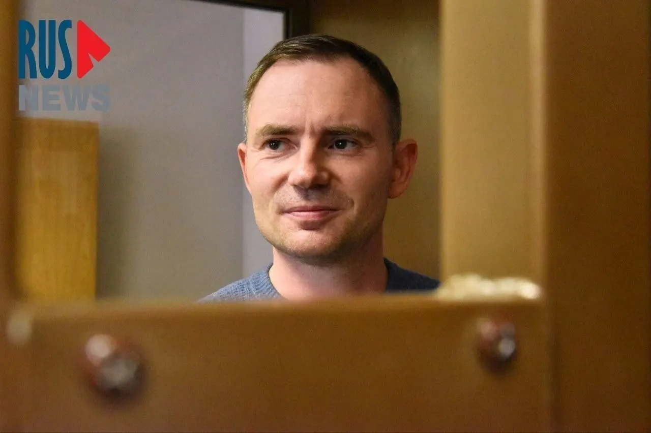 Максим Круглов содержится в СИЗО‑1 и передал описание тяжёлых условий содержания; суд вынес приговор по делу о распространении фейков об армии.